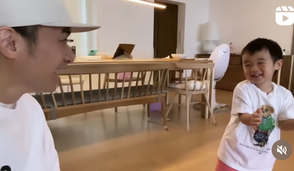 一出聽Kuson便唱出英文生日歌。